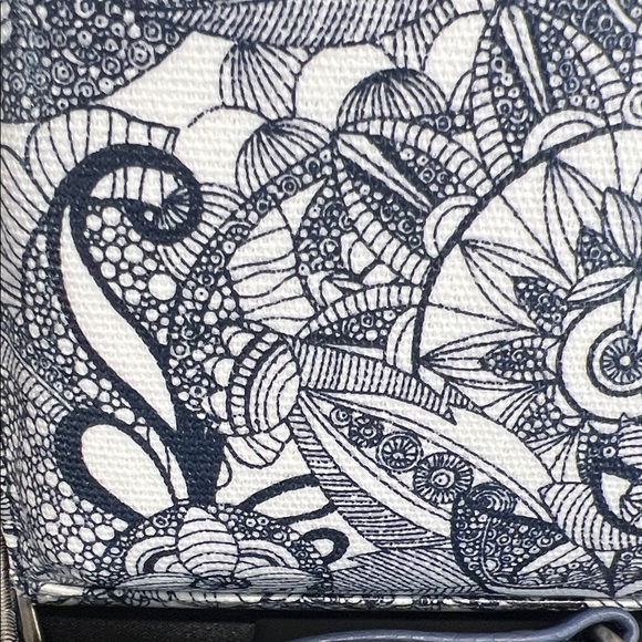 Sakroots | Navy Smart Phone Crossbody/Wallet/Wristlet - Picture 3 of 16